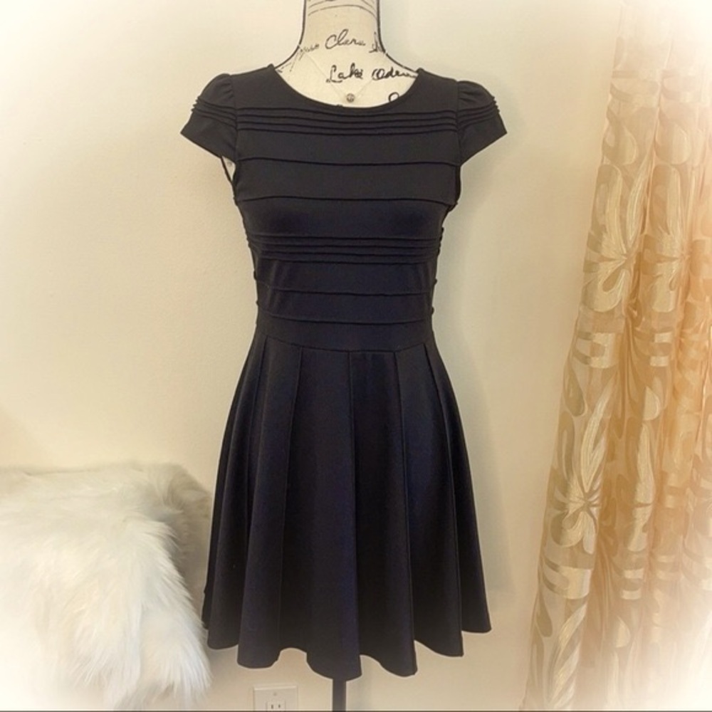 Elle Fit and Flare Black Dress – Size 6 – Classic Little Black Dress Gently Used